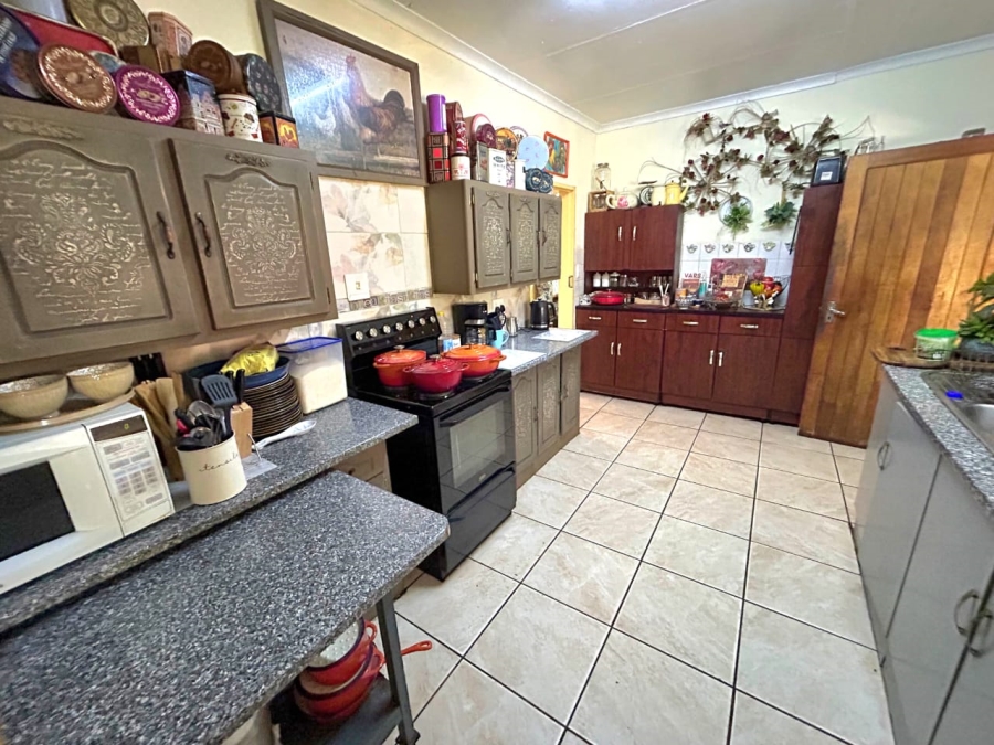 6 Bedroom Property for Sale in Brits North West